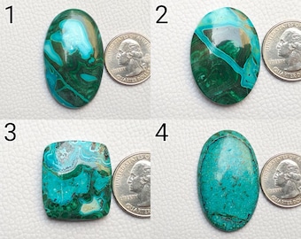 Gema de crisocola y malaquita de alta calidad al por mayor: cabujones, colgantes y joyería de diseño con crisocola de formas mixtas.