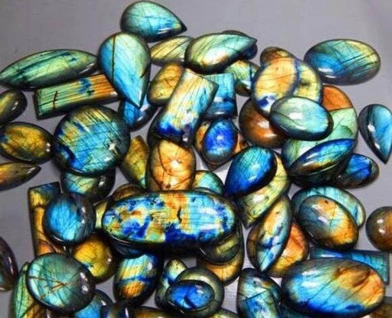 Natuurlijke LABRADORITE CABOCHON Multifire groothandel Labradorite Gemstone lot 500 karaat AAA kwaliteit Mix Size Labradorite Stone, Labradorite lot afbeelding 2