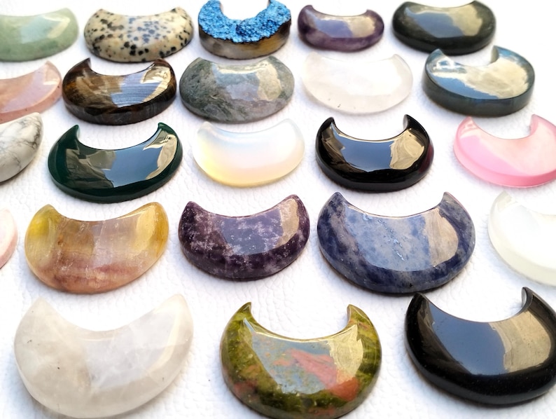 Halbmond Kristall | Natürlicher Edelstein Halbmond Mond Anhänger | Heilende Kristalle Stein-Halbmond für die Schmuckherstellung Bild 2
