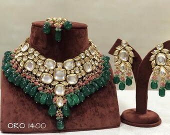 Choker Kundan Necklace Set For Bridal and beautiful ladies Handmade Indian Jewellery Set for Royal, Traditional Wedding and party.