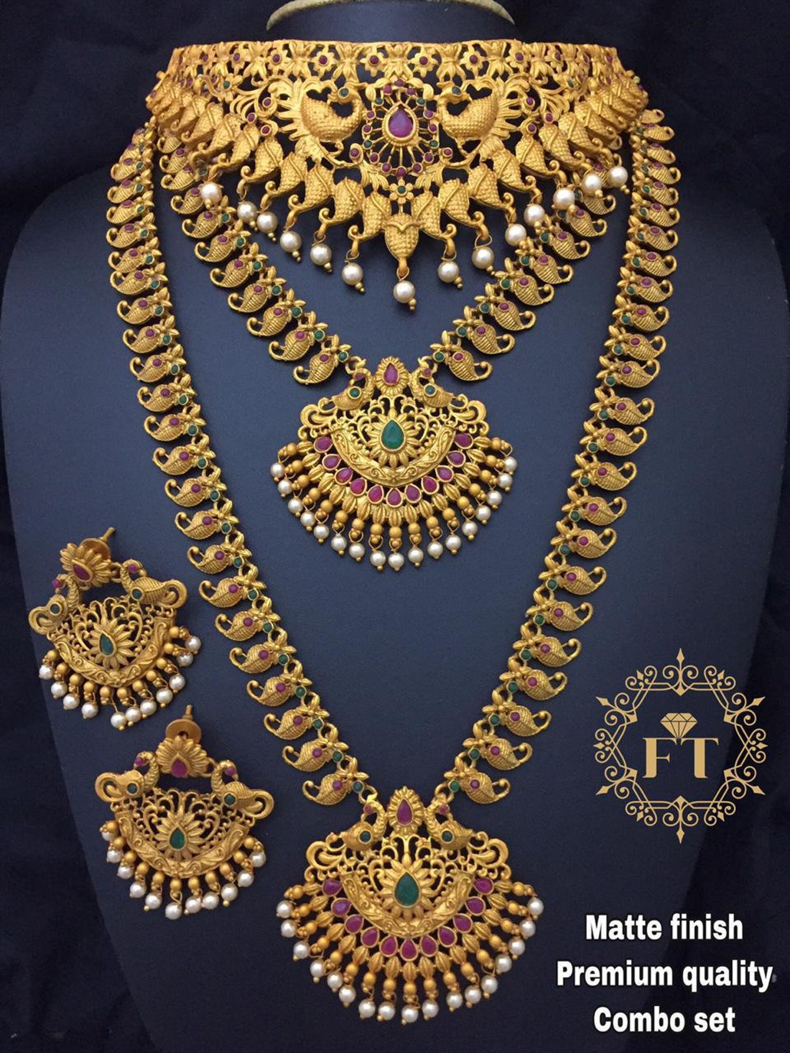 Temple design choker necklace Clearance