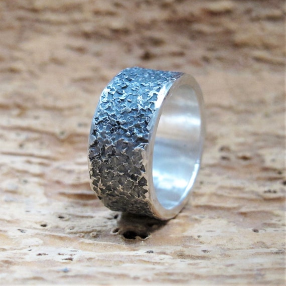 Alliance homme rustique en argent martele bague maxi argent noir bague homme boho large bande bijou italien OOAK Etsy France