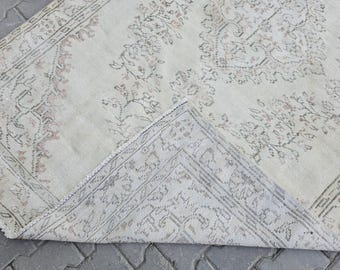 5x8 Vintage Turkish Rug : Hand Knotted wool Beige Distressed Oriental Rug