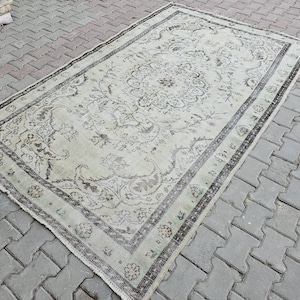 6x9 Neutral Faded Oushak Rug for Livingroom / Vintage Turkish Rug for Bedroom and Under of Table/ Distressed Wool Area Rug /5.70x9.15 feet