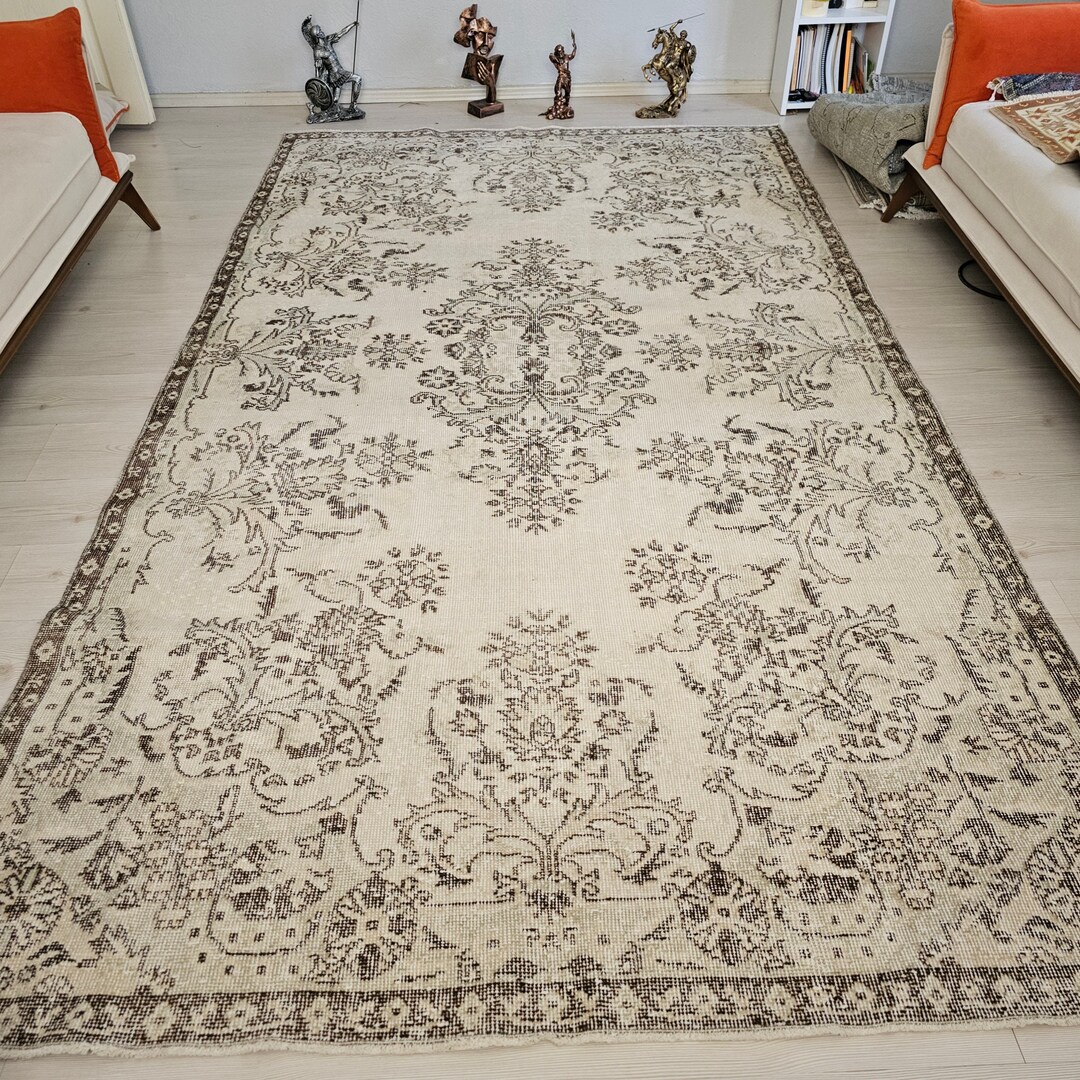 Cream Turkish Rug Cream Floral Turkish Rug: 5.75x10 Ft Vintage Hand-knotted Wool Isparta ...