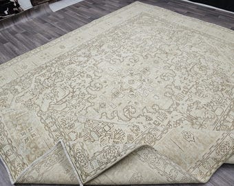 9.5x12.5 Vintage Neutral Area Rug / Distressed Turkish Rug/ Hand Knotted Wool Rug, Large Oushak rug, oversize Bedroom rug, saloon rug
