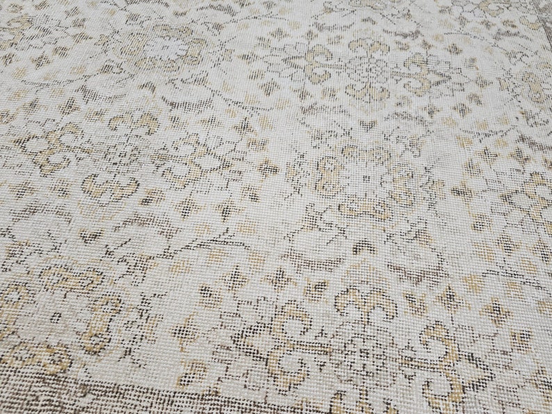 6x9 Neutral Turkish Area Rug for Under Bed, Home Office and Diningroom