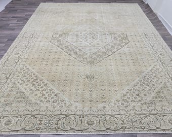 10x12 Heriz Rug: Neutral Vintage Wool Area Rug
