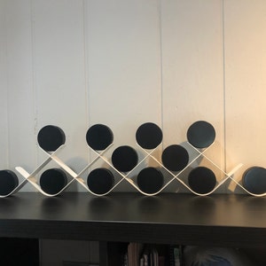 Porte-rondelles de hockey sur glace modulaire de 15 rondelles - Fabriqué aux États-Unis, porte-rondelles souvenir vintage, jeu de souvenirs sportifs, cadeau de hockey, décoration homme des cavernes