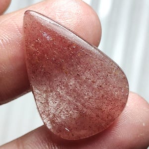 Cabochon di fragola rosa naturale, pietra preziosa di fragola rosa, pietra preziosa sfusa, pietra preziosa a forma di pera, pietra preziosa di fragola lucidata per gioielli