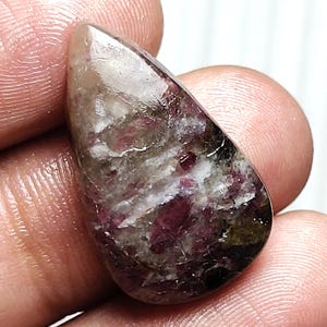 Cabochon di quarzo tormalina naturale, pietra preziosa di quarzo tormalina, pietra preziosa sfusa, pietra preziosa a forma di pera, pietra preziosa di quarzo tormalina lucida per gioielli