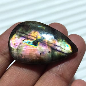 Pietra preziosa di labradorite autentica, pietra sciolta cabochon di labradorite multi-sgargiante, cristallo di labradorite a forma di pera, labradorite per la creazione di gioielli