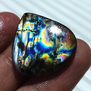 Bellissima pietra preziosa di labradorite, pietra sciolta cabochon di labradorite multi-sgargiante, cristallo di labradorite a forma di pera, labradorite per la creazione di gioielli