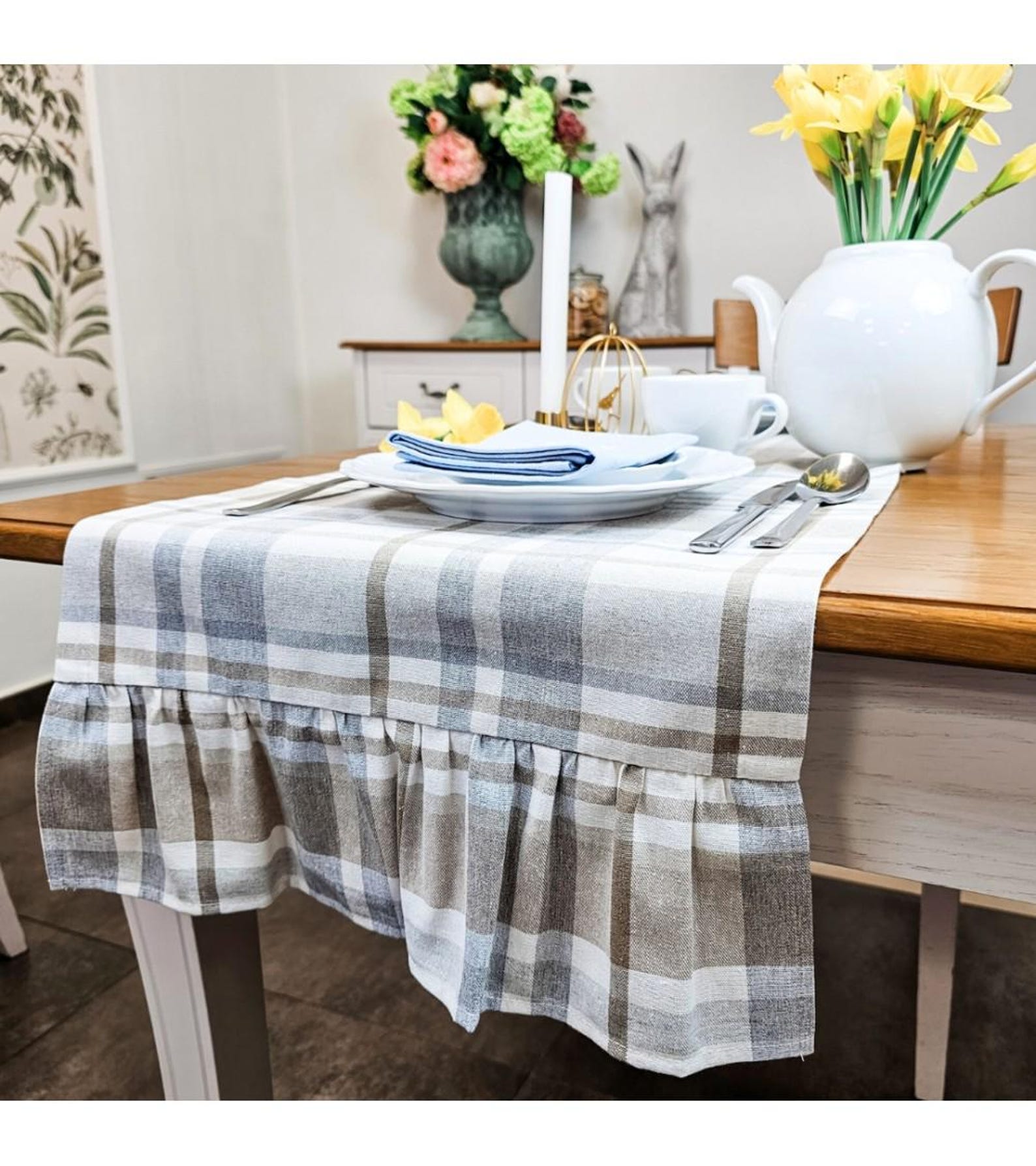 Decorative Table Runner With Frill, Table Runner, 40cm X 140cm,40 Cm X ...