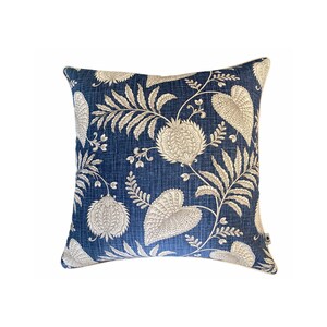 Double-sided pillowcase, flowers cushion cover, sofa pillow cover, handmade cushion cover, piped cushion cover, 50 x 50 cm
