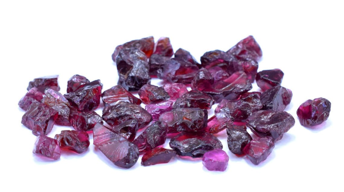 Rhodolite Rough Crystals Parcel Red Rhodolite Gem Etsy