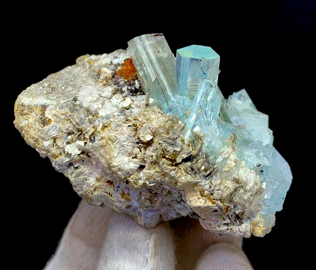 Natürliche Aquamarin Kristalle Cluster auf Matrix aus Pakistan - 198 g ...