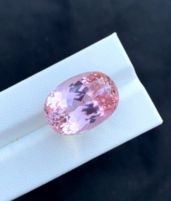 ピンククンツァイト ピンク クンツァイト 宝石、クンツァイト ジュエリー - 38.40 カラット