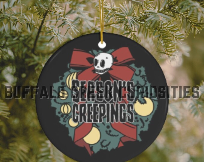 Seasons Creepings Skull Wreath 2.76 Ceramic Cryptmas Ornament