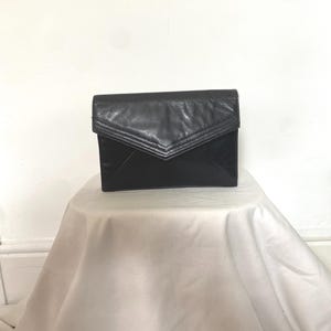 Vintage 1960s Harrods clutch bag black leather envelope purse handbag #VC