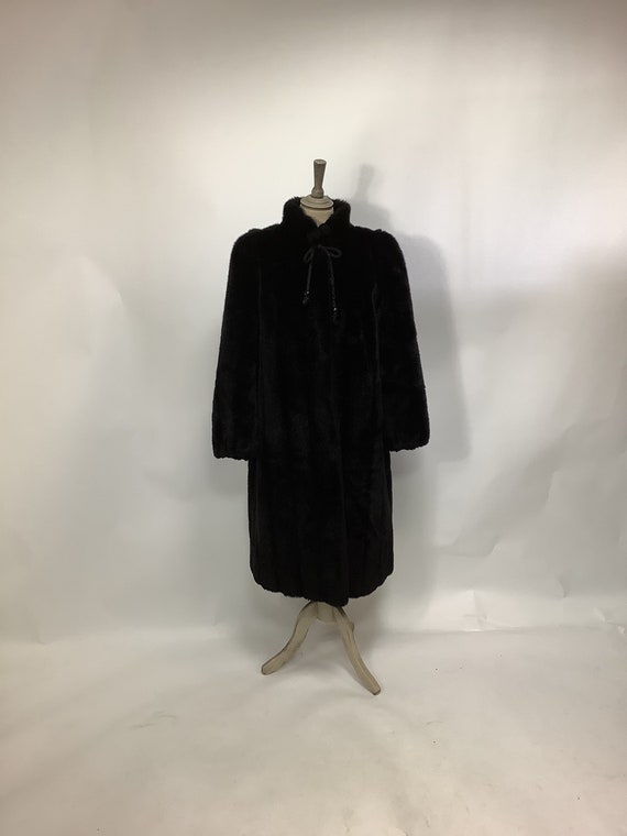 Vintage 1970s Tissavel faux fur coat glamorous ac… - image 1