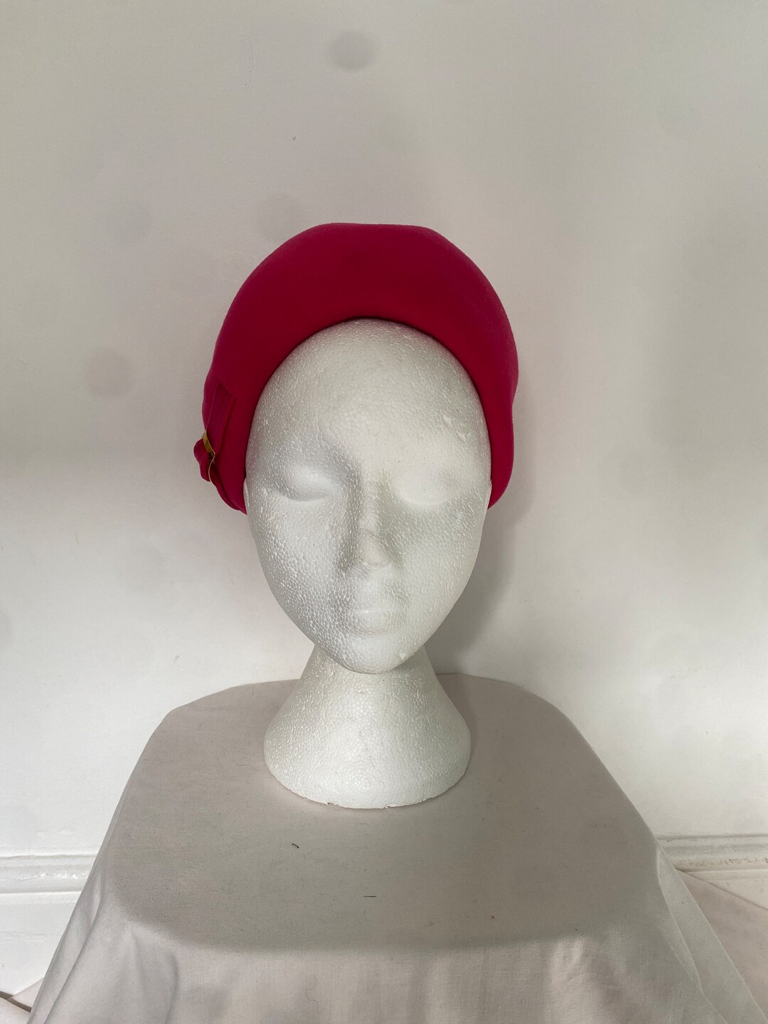 Vintage 1960s Pink Pillbox Saucer Hat With Buckle Detail Pin Etsy