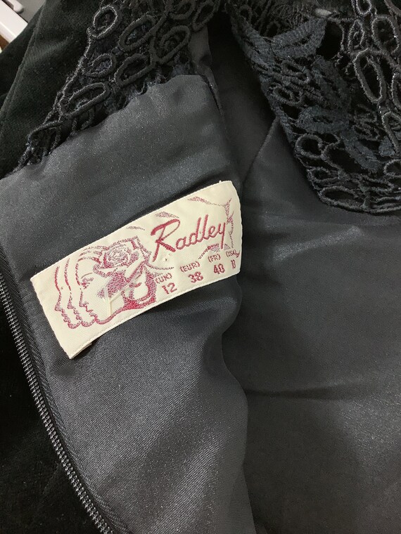 Vintage 1980s Radley dress black lace velvet wigg… - image 10