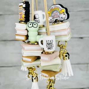 Book lover Stacked Books Lanyard, Teacher lanyards, Bookworm, Booktrovert lanyard, Teacher Lanyard, Happy Rainbow Daisy Beaded, Boho Nurse