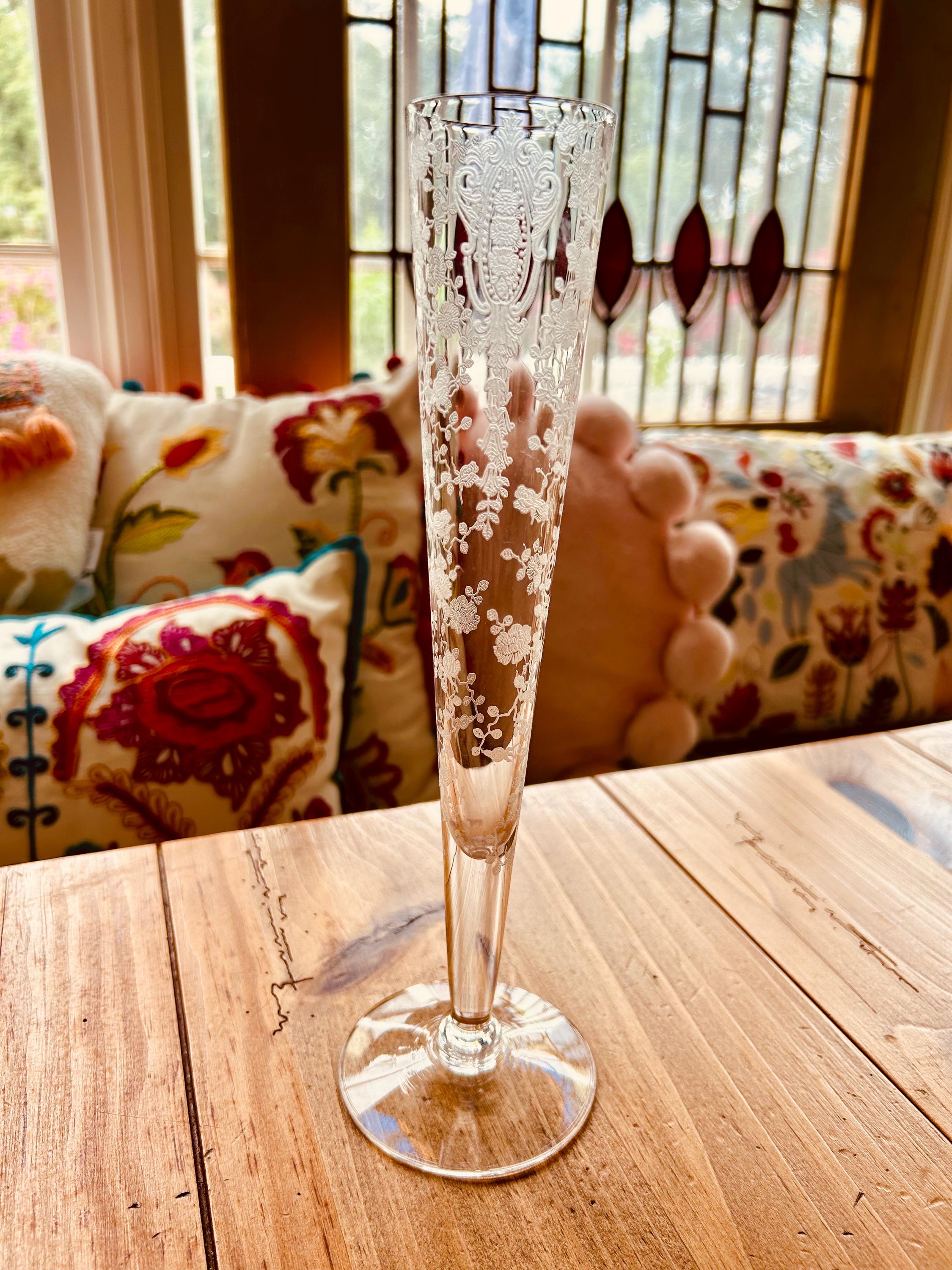 ●MODERN VINTAGE GLASS FLOWER VASE● 1934 Vases - Etsy