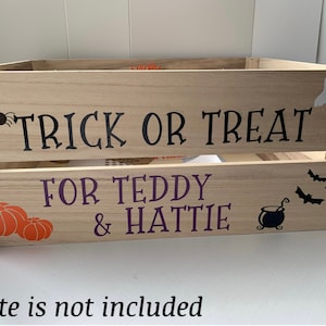 Halloween Crate Decal | Halloween Gift Decal | Halloween Treat Box | Custom Made Vinyl Decals | Self-Adhesive Personalised Labels