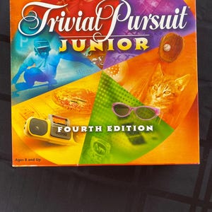 Trivial Pursuit JUNIOR Fourth Edition - Specially Designed for Children 8 and Up (1996) - COMPLETE   Trivial Pursuit Kids  #8615