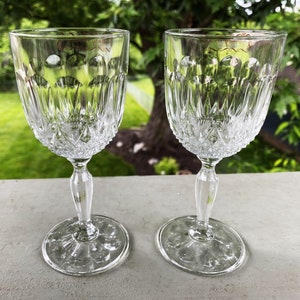 Fiesta glazen wijnglazen - set van 2 gemaakt in Engeland, geslepen wijnglazen met geslepen glas, kristallen bruiloft wijnglazen in originele doos #7974