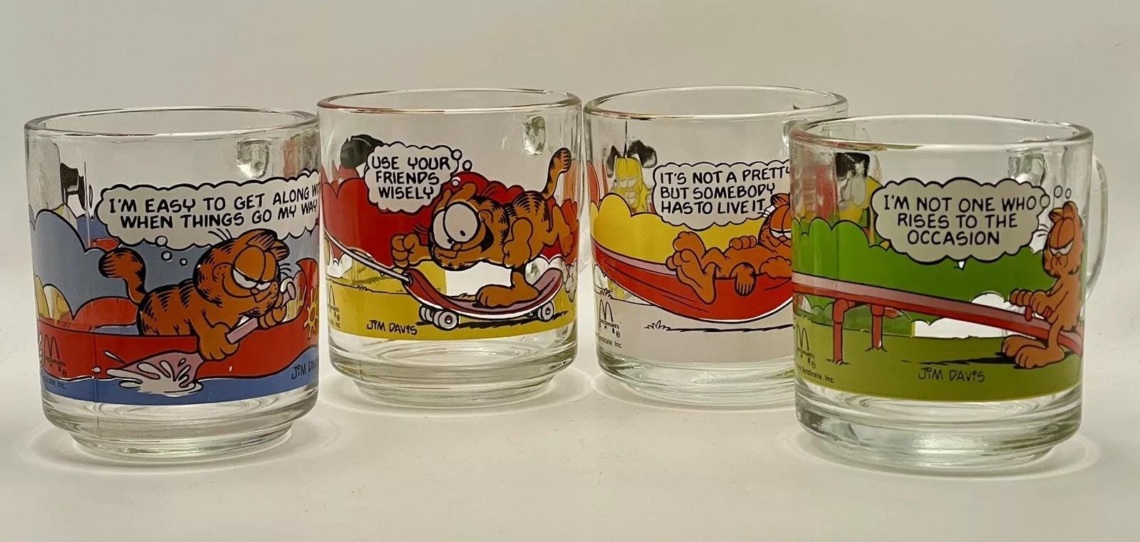 USAマクドナルドのガーフィルドのボード McDonald's Collector Series Garfield Clear Glass Handled Mugs