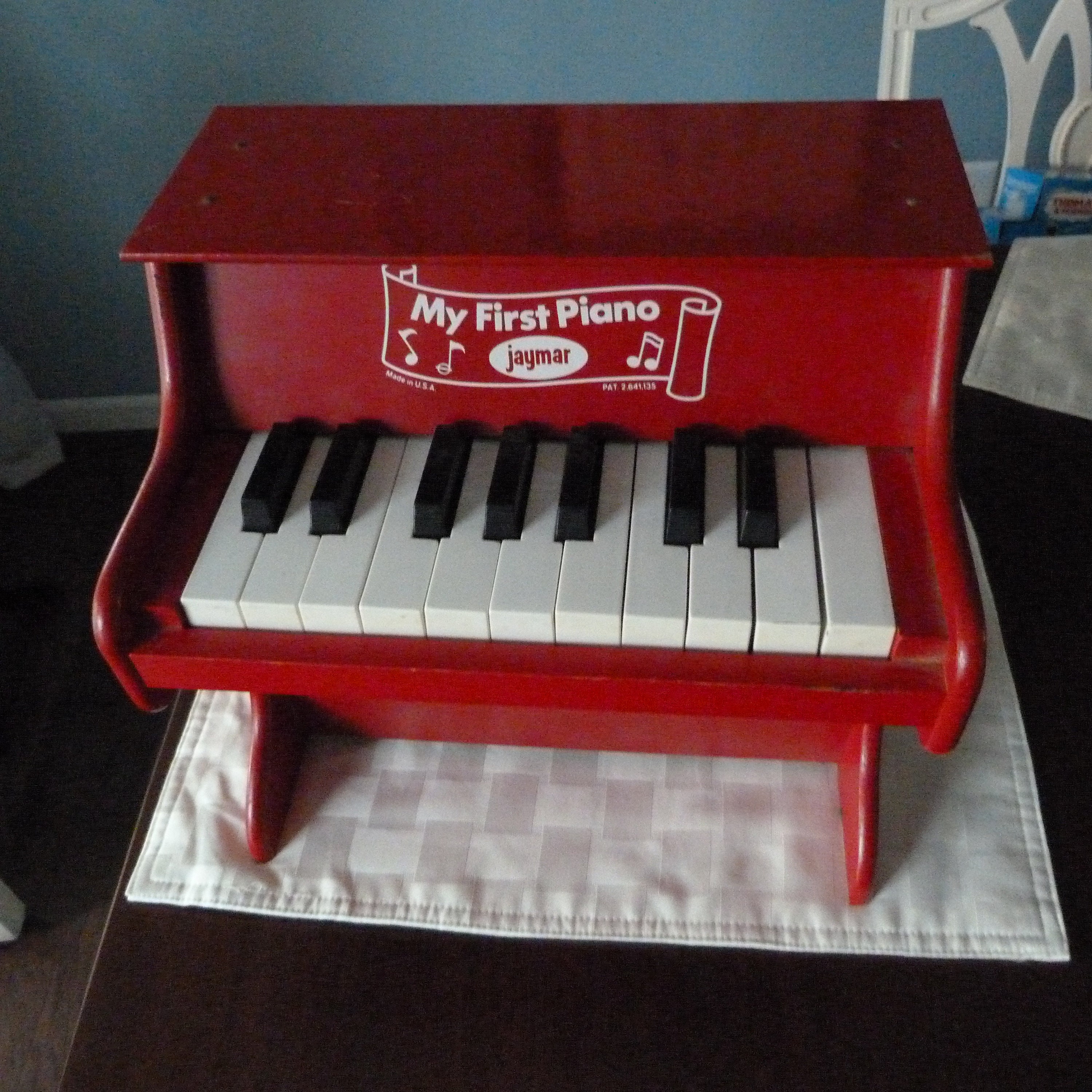 My first sales piano toy
