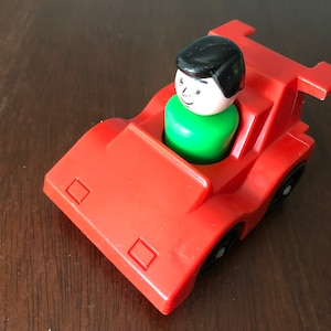 フィッシャープライス リトルピープル レースカー - フィッシャープライス レースカー、フィッシャープライス レッドカー ドライバー付き 商品番号 4474