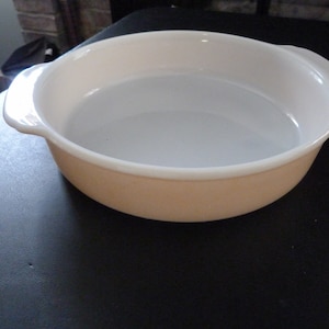Fire King Peach Lustre Casserole Baking Dish, Fire King 2 Qt Baking Dish, Peach Luster Casserole    #4242