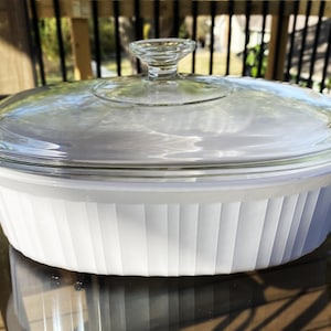 Cocotte avec couvercle F-2-B blanc français Corning Ware, Cocotte ovale blanc français avec couvercle Corning Ware #8361