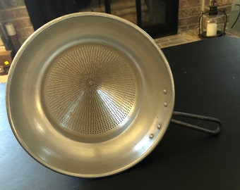 Vintage Wear-Ever Brand Aluminum Colander / Canning Sieve    #3661