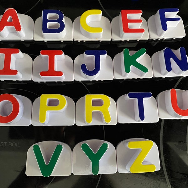 Lettres Leapfrog, aimants magnétiques LeapFrog pour réfrigérateur, aimants Leapfrog pour réfrigérateur. Lettres Leapfrog - VOTRE CHOIX #6415