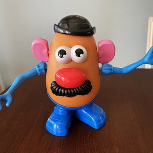 Mr. Potato Head with 13 pieces    #7783