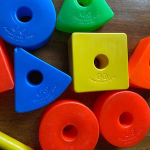 Vintage Fisher Price Creative Blocks, Fisher Price Blocks, Fisher Price Plastic Blocks & Pegs   #5086