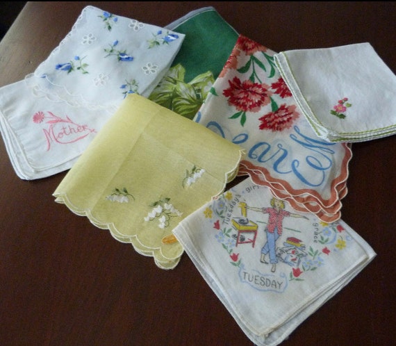 Vintage Hankies, Women's Handkerchiefs  - Lot of … - image 8