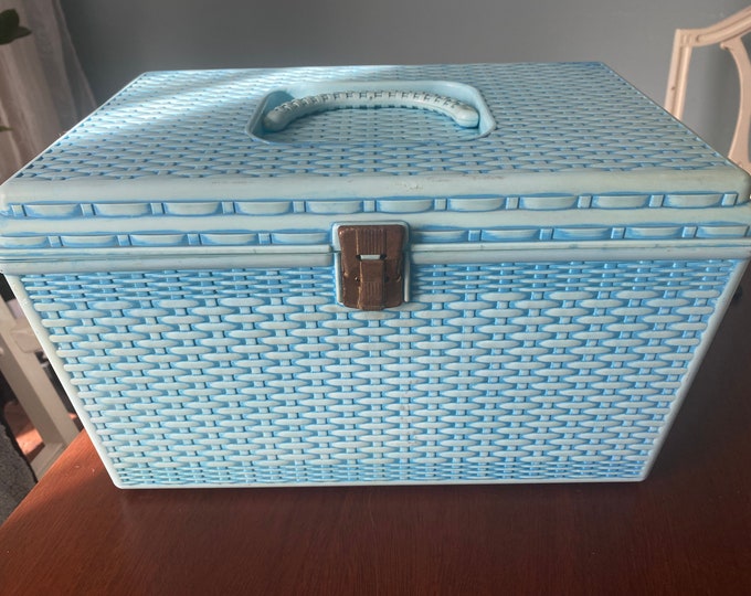 Vintage Wison Wilhold Sewing Box, Wilson Wilhold Large Craft Box