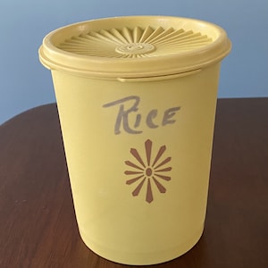 Tupperware 811 Canister, Tupperware Servalier Canister, Tupperware Gold Canister, Tupperware Canister #7723