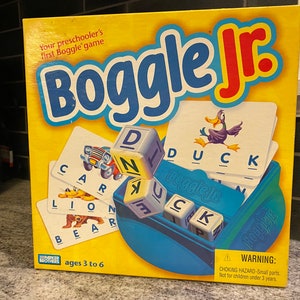 Juego Boggle Jr., Juego de aprendizaje preescolar, Juego Boggle de Parker Brothers, Juego de dados, Dados con letras, Juego de dados de palabras, Juego Boggle Junior n.° 7535
