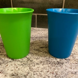 Kubki Tupperware Bell, kubki Tupperware dla dzieci, zestaw 2 kubków Tupperware #2605