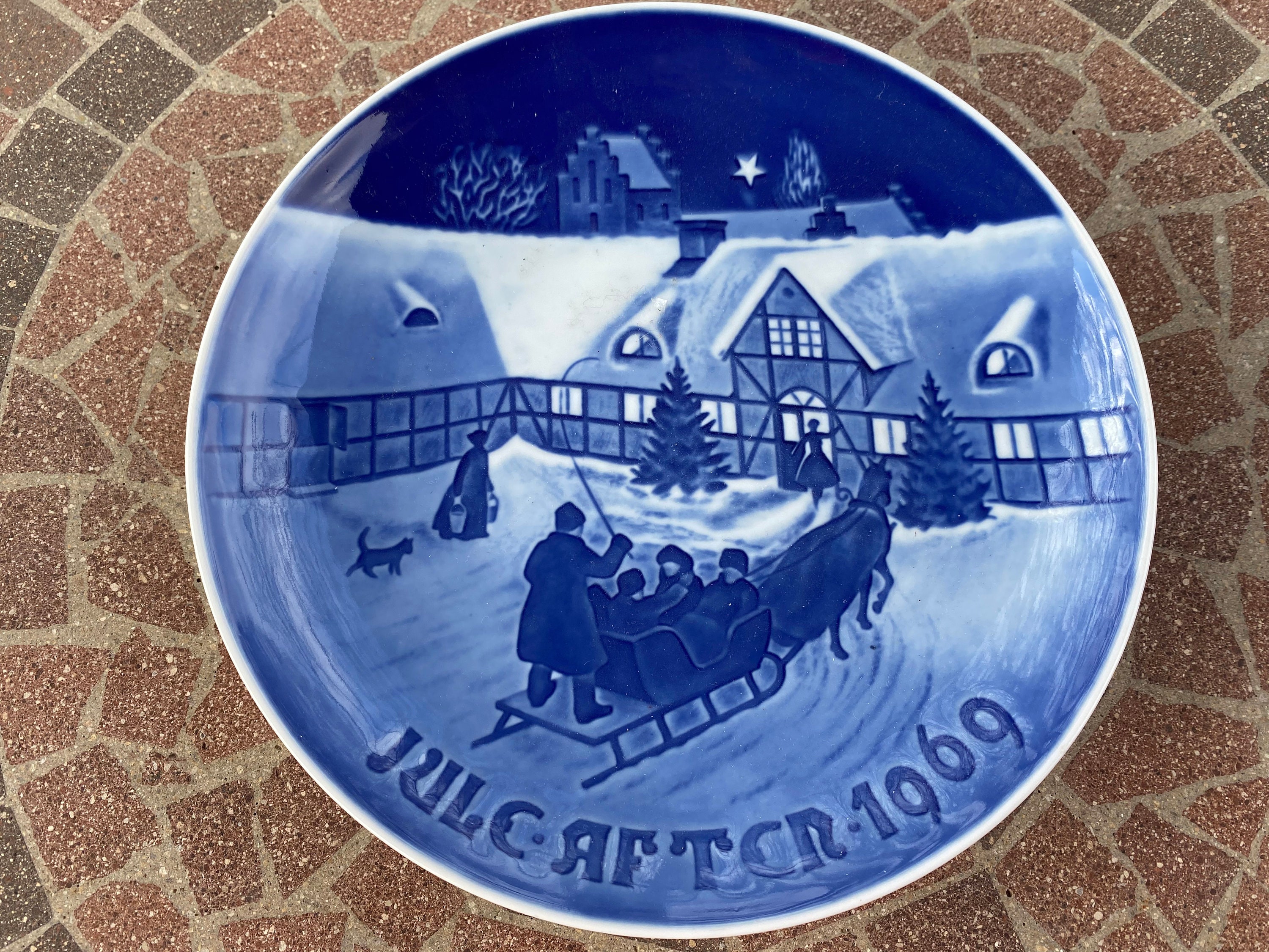 Bing & Grondahl Copenhagen Porcelain Christmas Plates, B and G