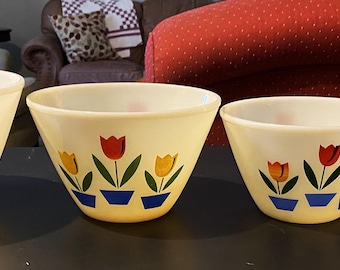 Vintage Fire-king Ivory Tulip Mixing Bowls - 1950s Set of 4 - Etsy