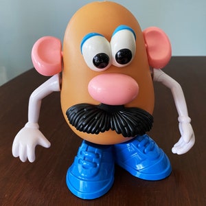 Mr. Potato Head, Mrs. Potato Head with 14 pieces 7781 image 3