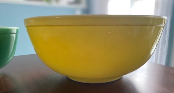 専用ページ　ビンテージ PYREX USA 蓋付　キャニスター旧ロゴ　B Vintage Pyrex Primary Colors Mixing Bowl Set of Four, Pyrex